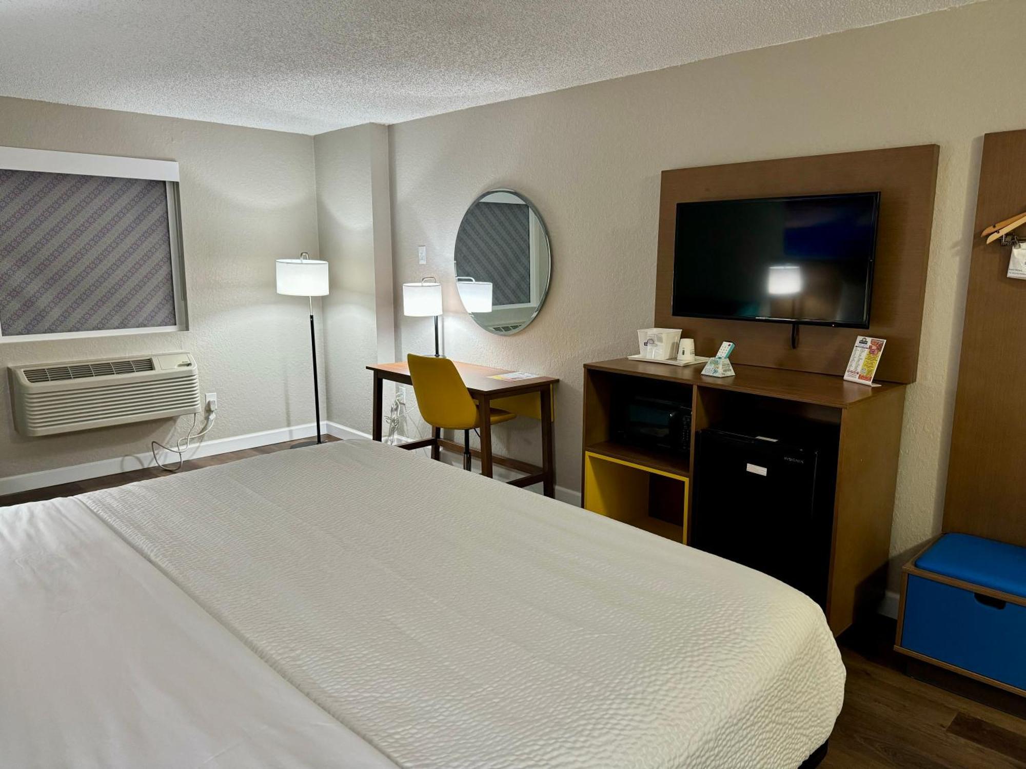 Days Inn By Wyndham Sarasota I-75 Vamo Exterior foto